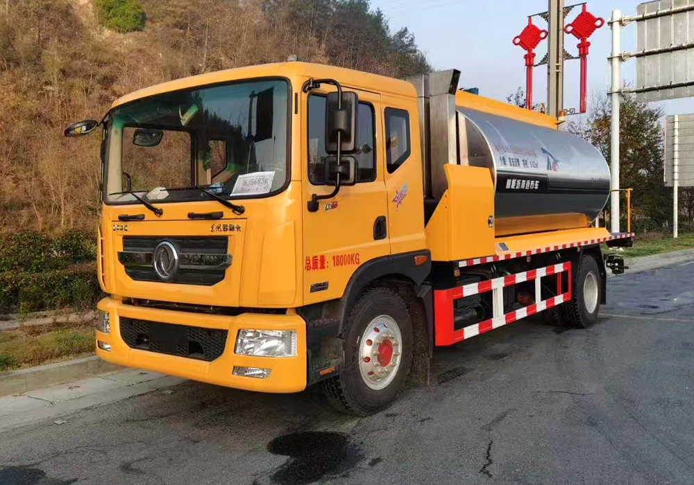 12噸東風(fēng)多利卡(全功率)智能瀝青灑布車(chē)